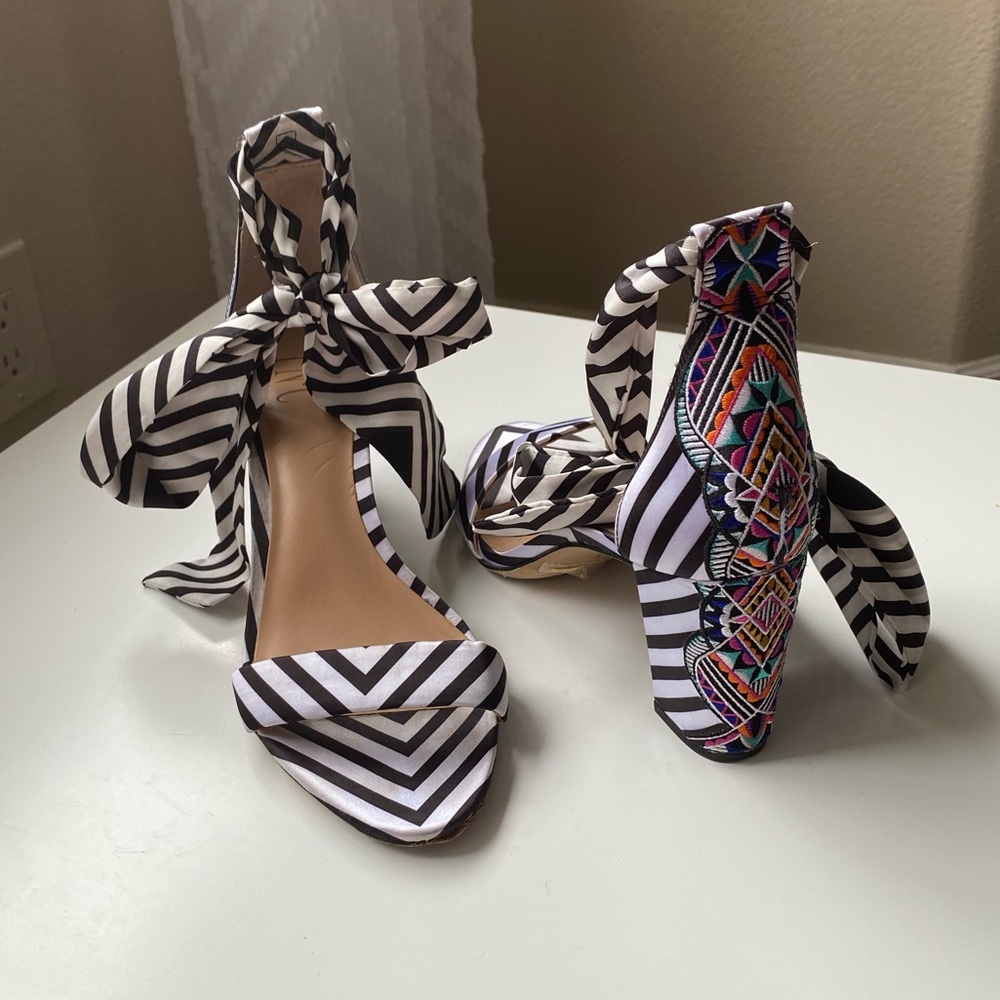 INC strapy sandals size 7.5